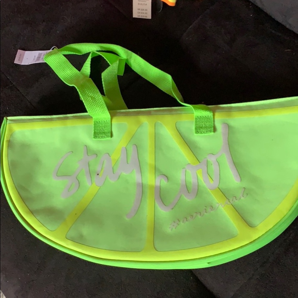 LIMITED EDITION AERIE LIME COOLER BAG, WITH TAGS